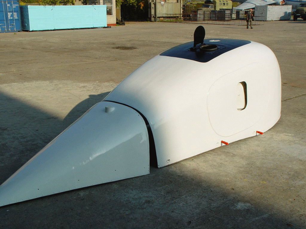 The dorsal bay cover with top shutter, 2003.